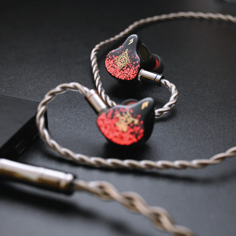 Słuchawki douszne hybrydowe Ta – In Ear Monitor Iem recenzja i cena